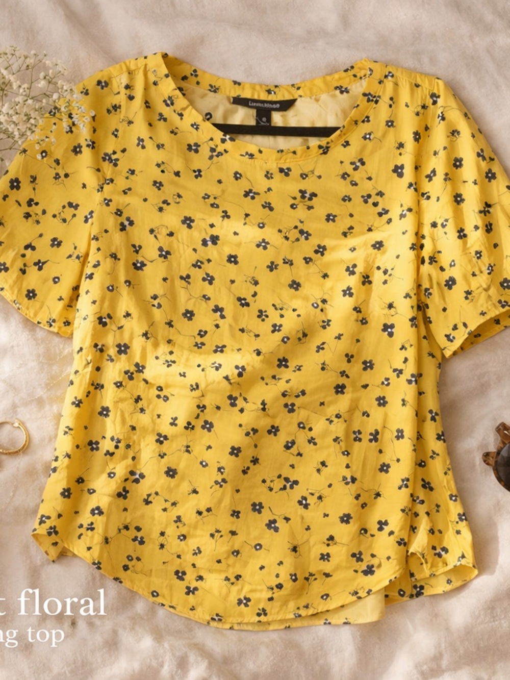 Banana Republic Yellow Floral Blouse Small Ditsy Print High Low Hem Lightweight